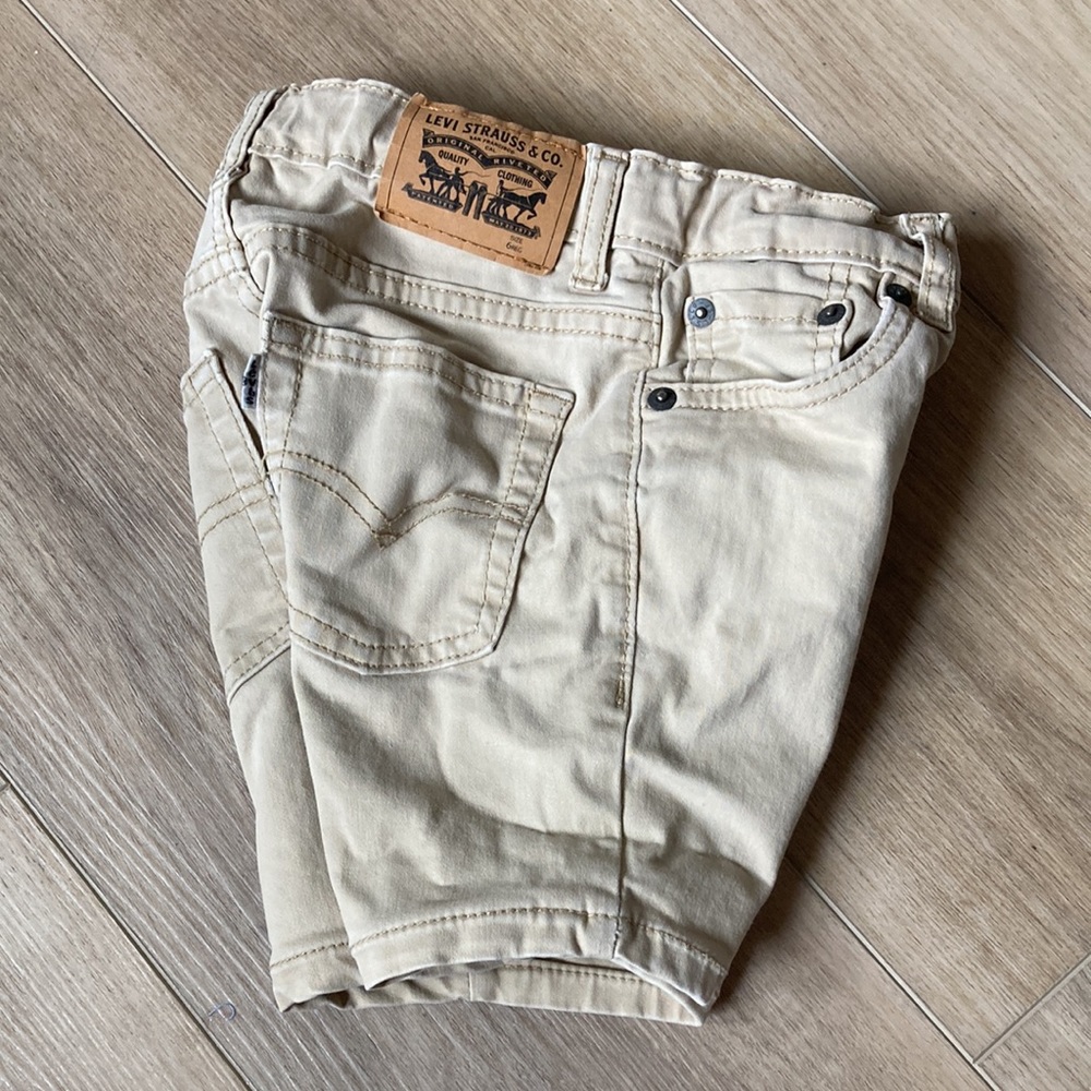 Levi’s Khaki Shorts (6) 511 Slim - Picture 10 of 10